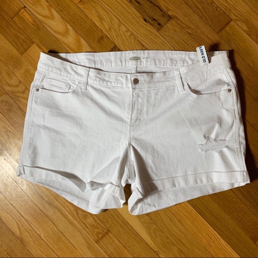 NWT old navy distressed bf white jean shorts 20